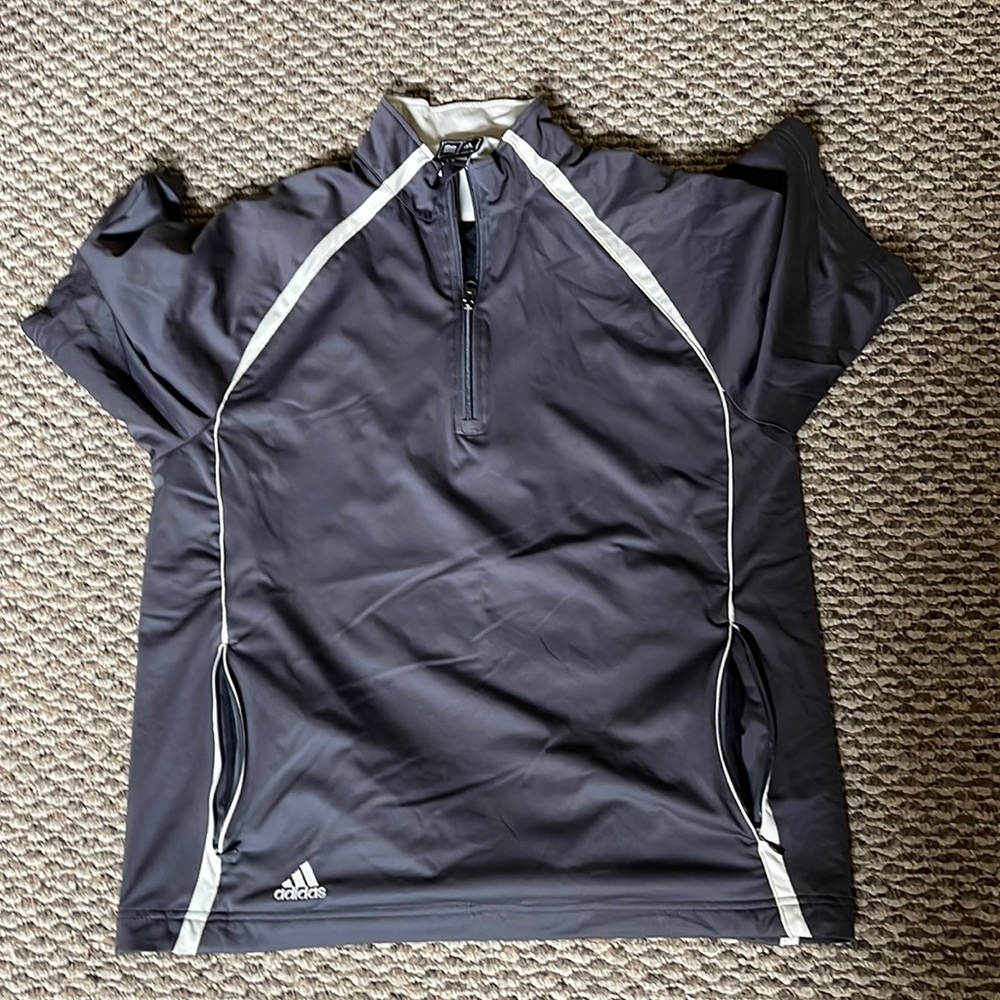 Mens pullover with pockets